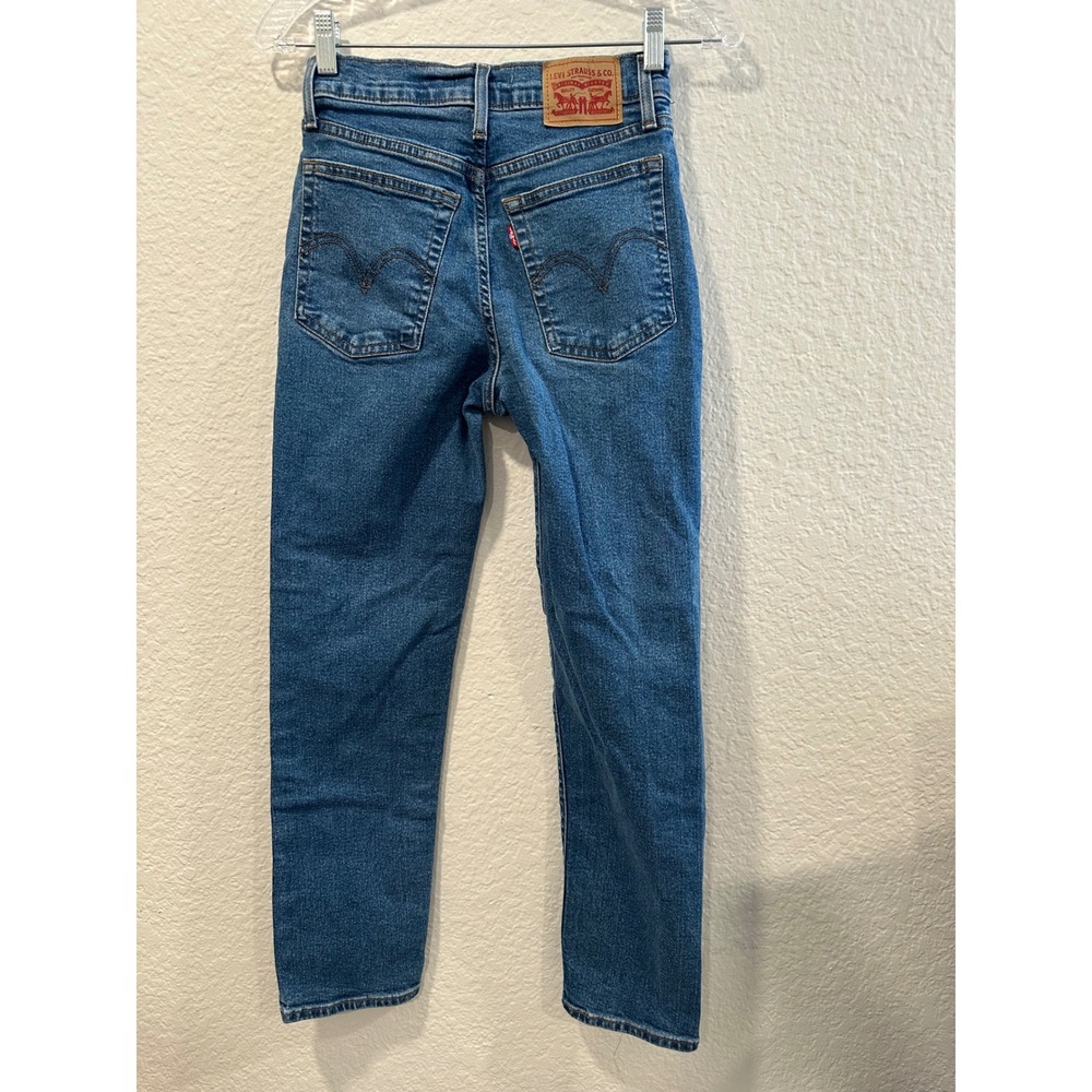 Levi's Wedgie Straight High Rise Jeans Medium Wash Blue Size 24 Ankle Button Fly - Picture 4 of 13